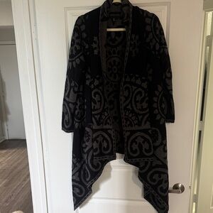 Adrienne Vittadini Black and Gray Patterned Drape Cardigan